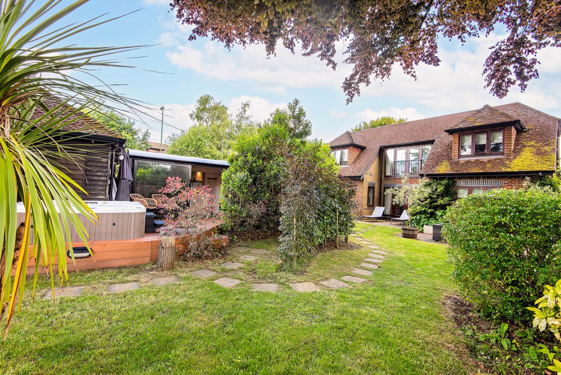 Beech House, Pulborough, Image 3