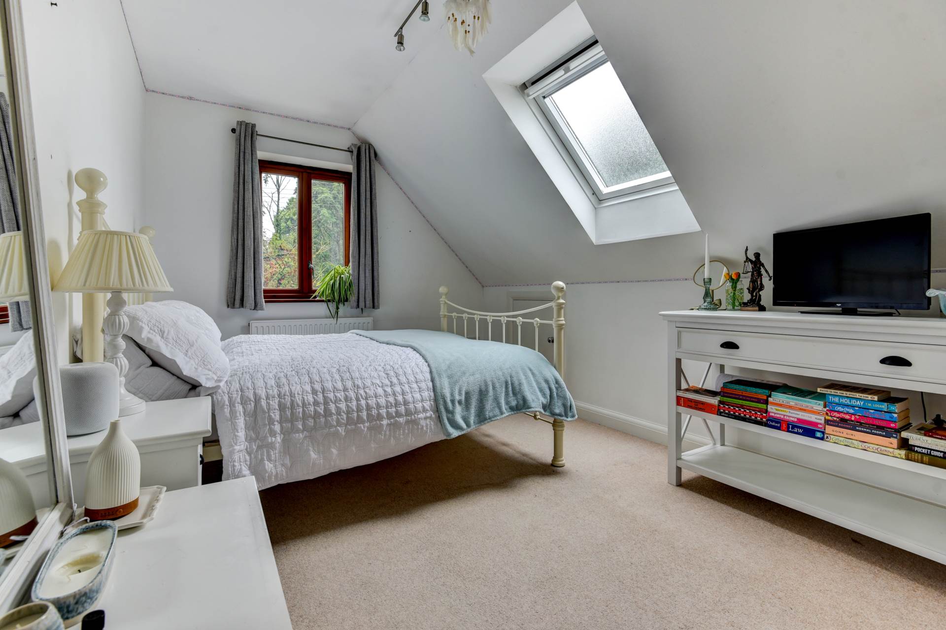 Beech House, Pulborough, Image 36