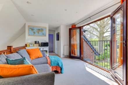 Beech House, Pulborough, Image 10