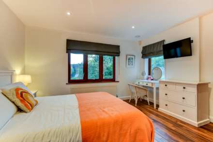 Beech House, Pulborough, Image 21