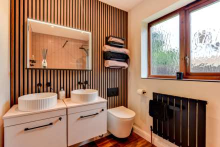 Beech House, Pulborough, Image 25