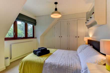 Beech House, Pulborough, Image 32