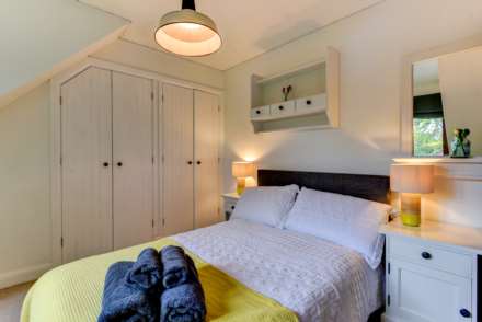 Beech House, Pulborough, Image 33