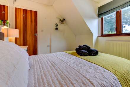 Beech House, Pulborough, Image 35
