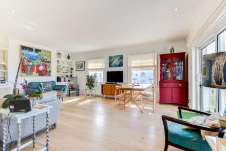 Medina Villas, Hove, Image 6