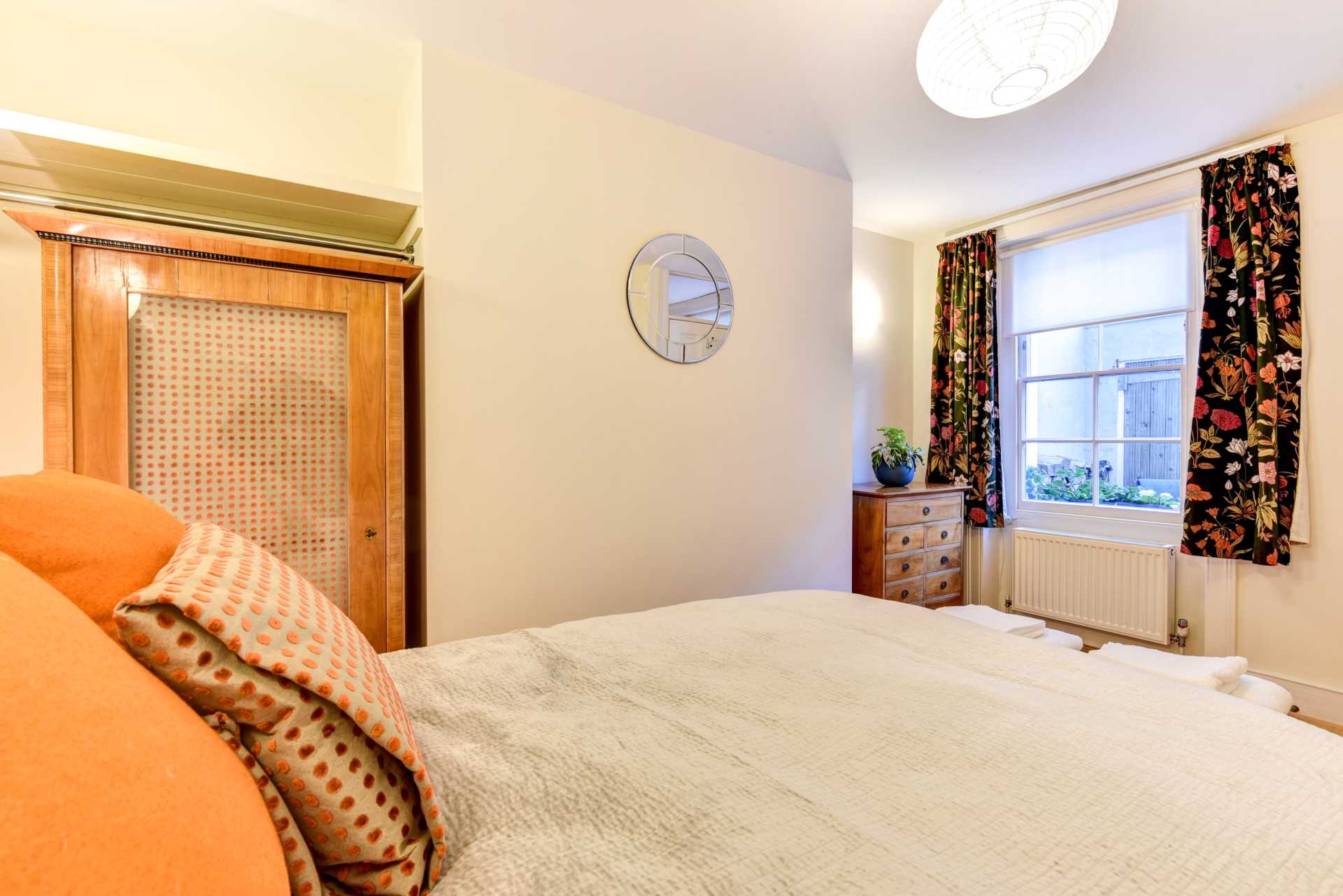 ‘Brighton's Park Crescent Apartment', Image 13