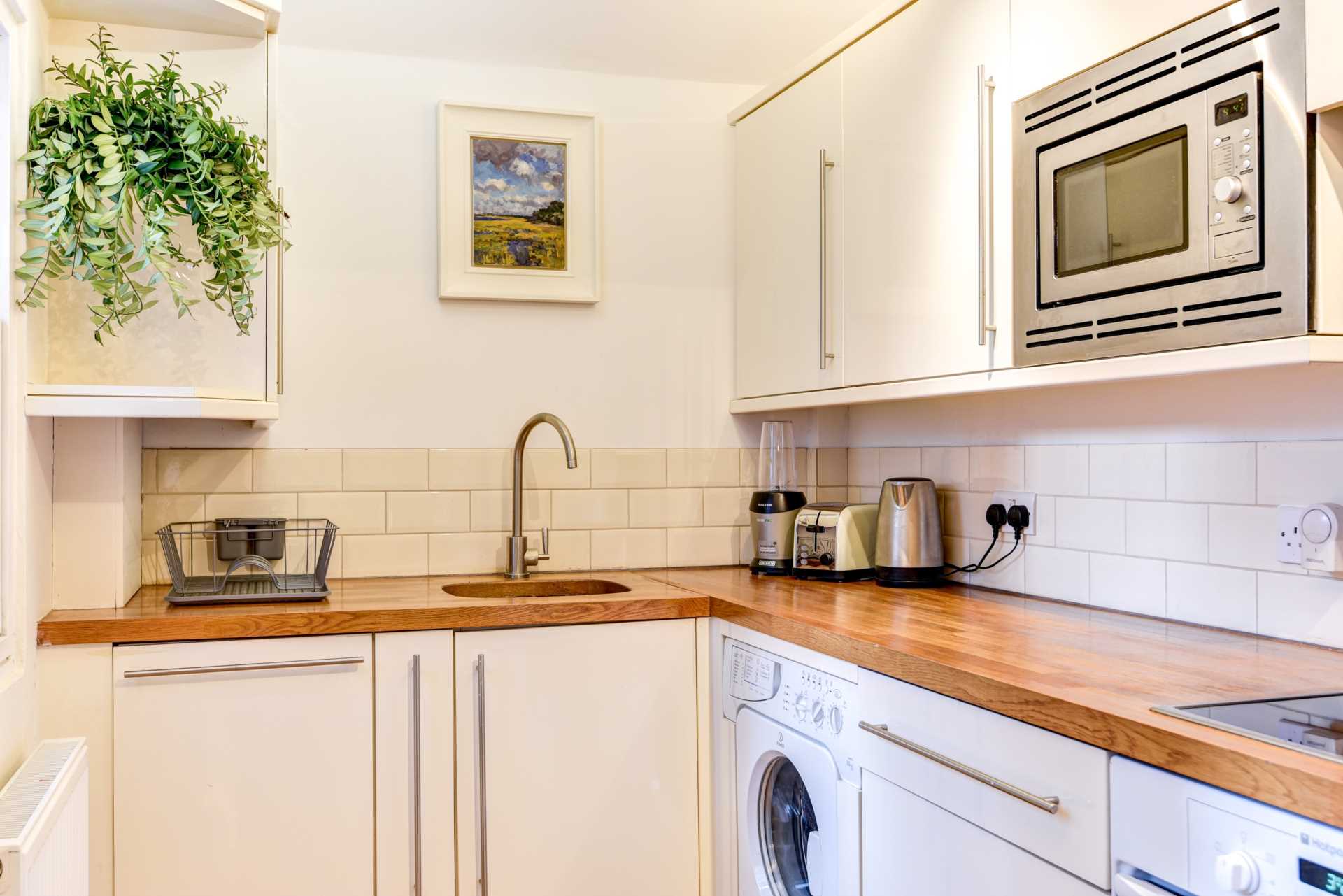 ‘Brighton's Park Crescent Apartment', Image 16