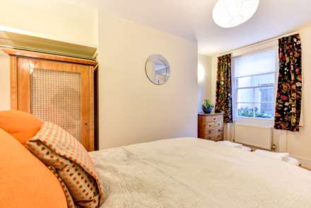 ‘Brighton's Park Crescent Apartment', Image 13