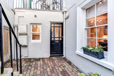 ‘Brighton's Park Crescent Apartment', Image 15
