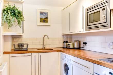 ‘Brighton's Park Crescent Apartment', Image 16