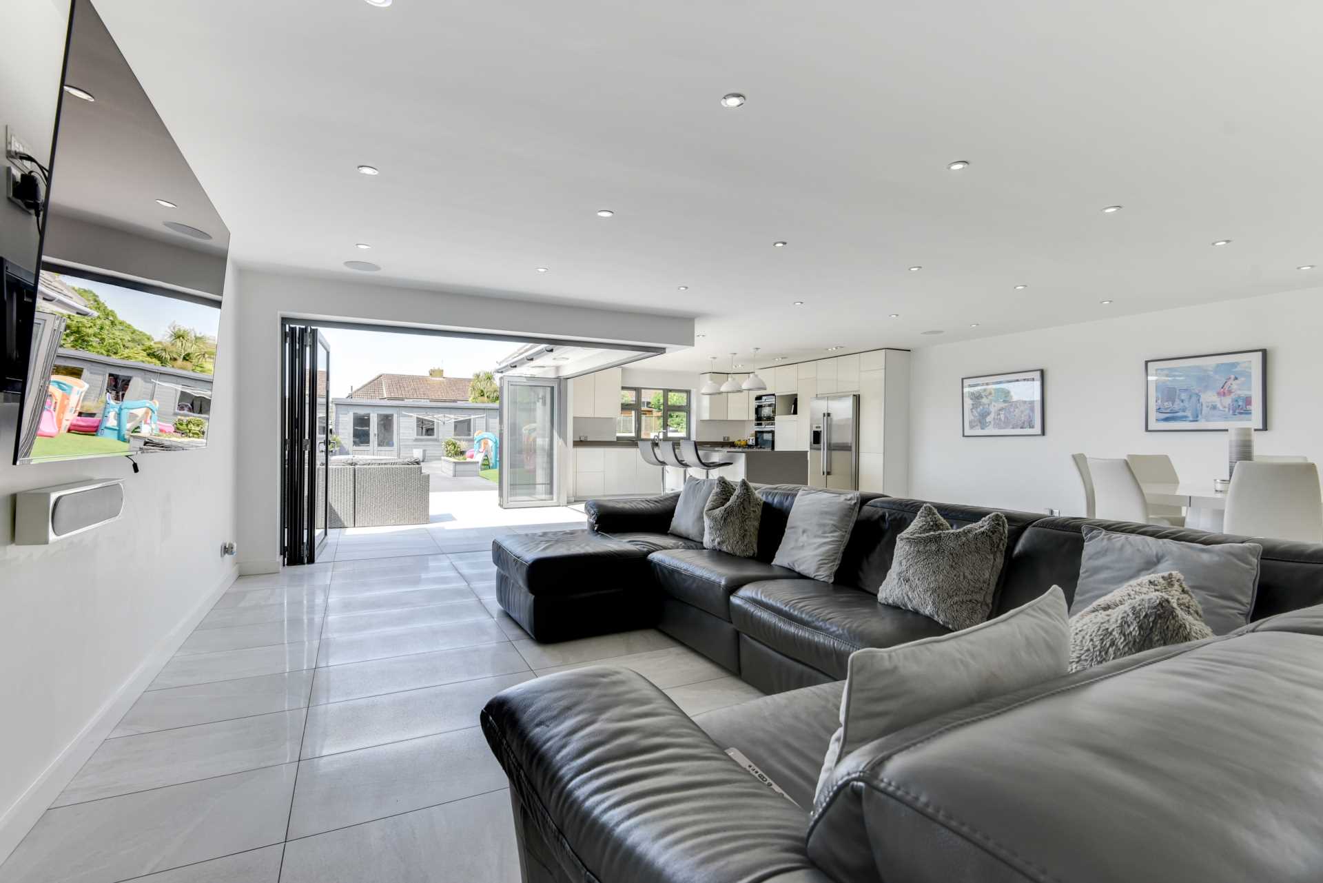 Fairfield Gardens, Portslade, Image 2