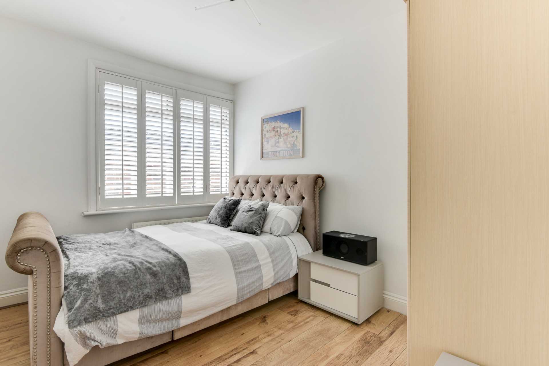 Fairfield Gardens, Portslade, Image 20