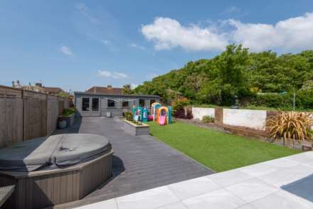 Fairfield Gardens, Portslade, Image 30