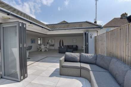 Fairfield Gardens, Portslade, Image 7