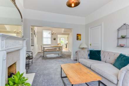 2 Bedroom Maisonette, Seaside Family Retreat