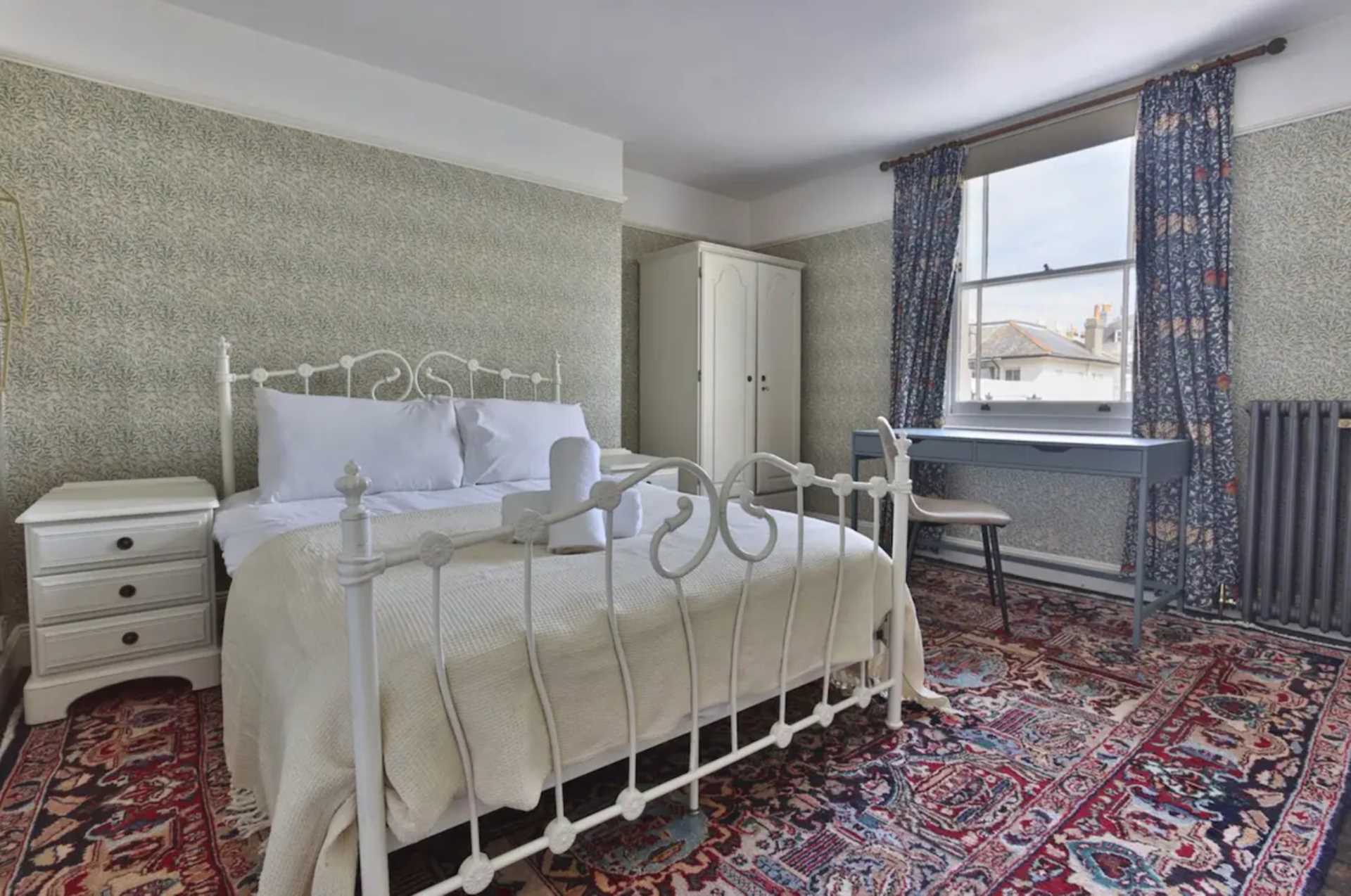 Lansdowne Square, Hove, Image 12