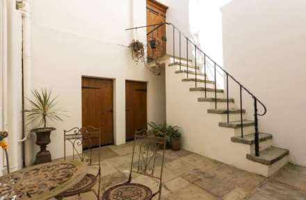 Lansdowne Square, Hove, Image 13