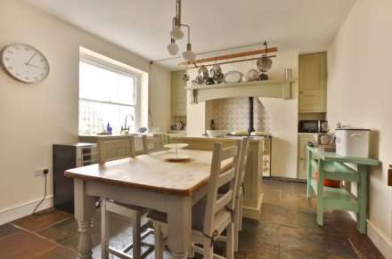 Lansdowne Square, Hove, Image 14