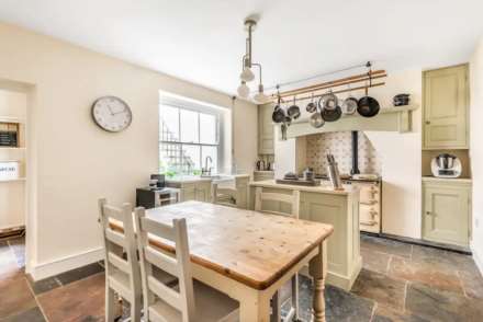 Lansdowne Square, Hove, Image 3