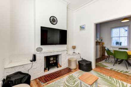 3 Bedroom Terrace, Westbourne Place, Hove