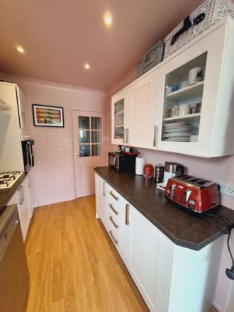 Aldrington Avenue, Hove, Image 4