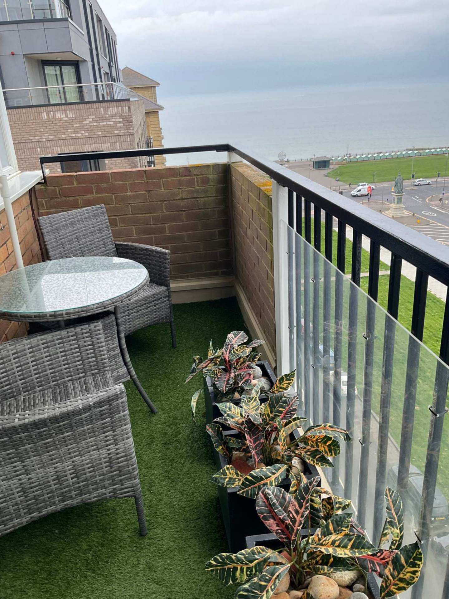 Grand Avenue, Hove, Image 2