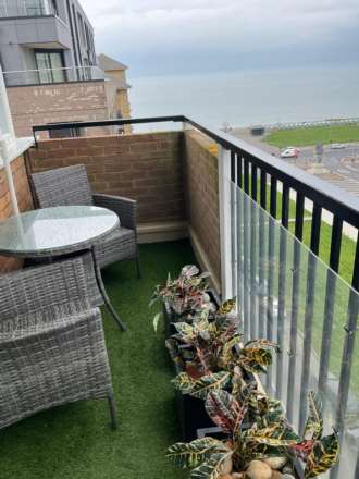 Grand Avenue, Hove, Image 2