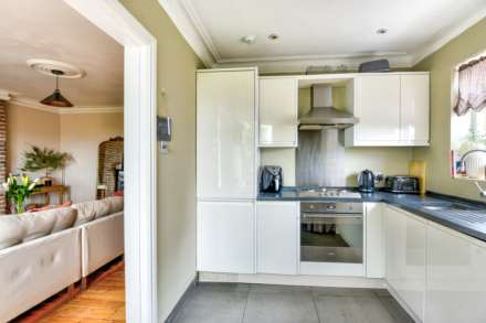Fourth Avenue, Hove, Image 19
