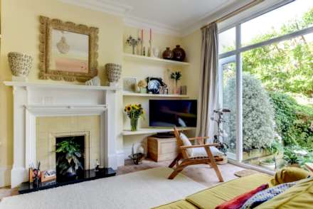Langdale Gardens, Hove, Image 13