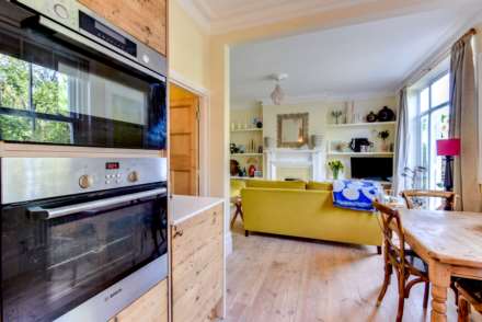 Langdale Gardens, Hove, Image 20