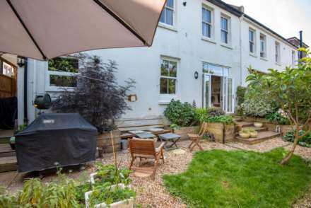 Langdale Gardens, Hove, Image 35