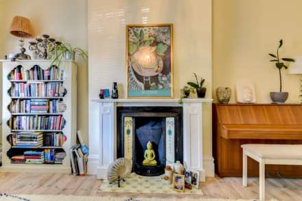 Langdale Gardens, Hove, Image 8