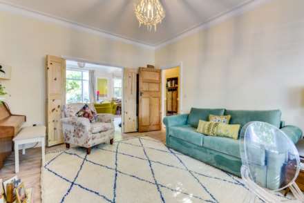 Langdale Gardens, Hove, Image 9