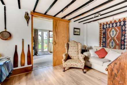 1 Bedroom Flat, Old Fort Road, Shoreham