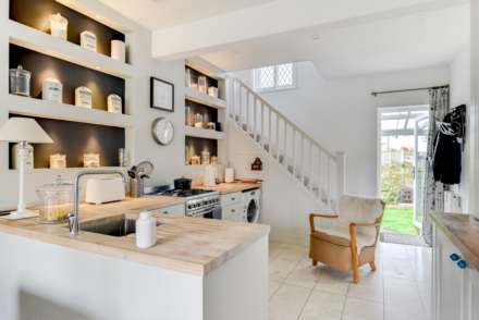Langdale Gardens, Hove, Image 13