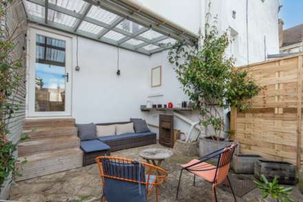 Langdale Gardens, Hove, Image 25