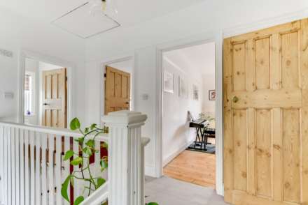 Langdale Gardens, Hove, Image 7