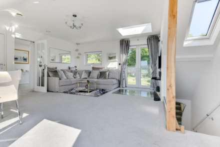 Ring Road, Lancing, Image 18