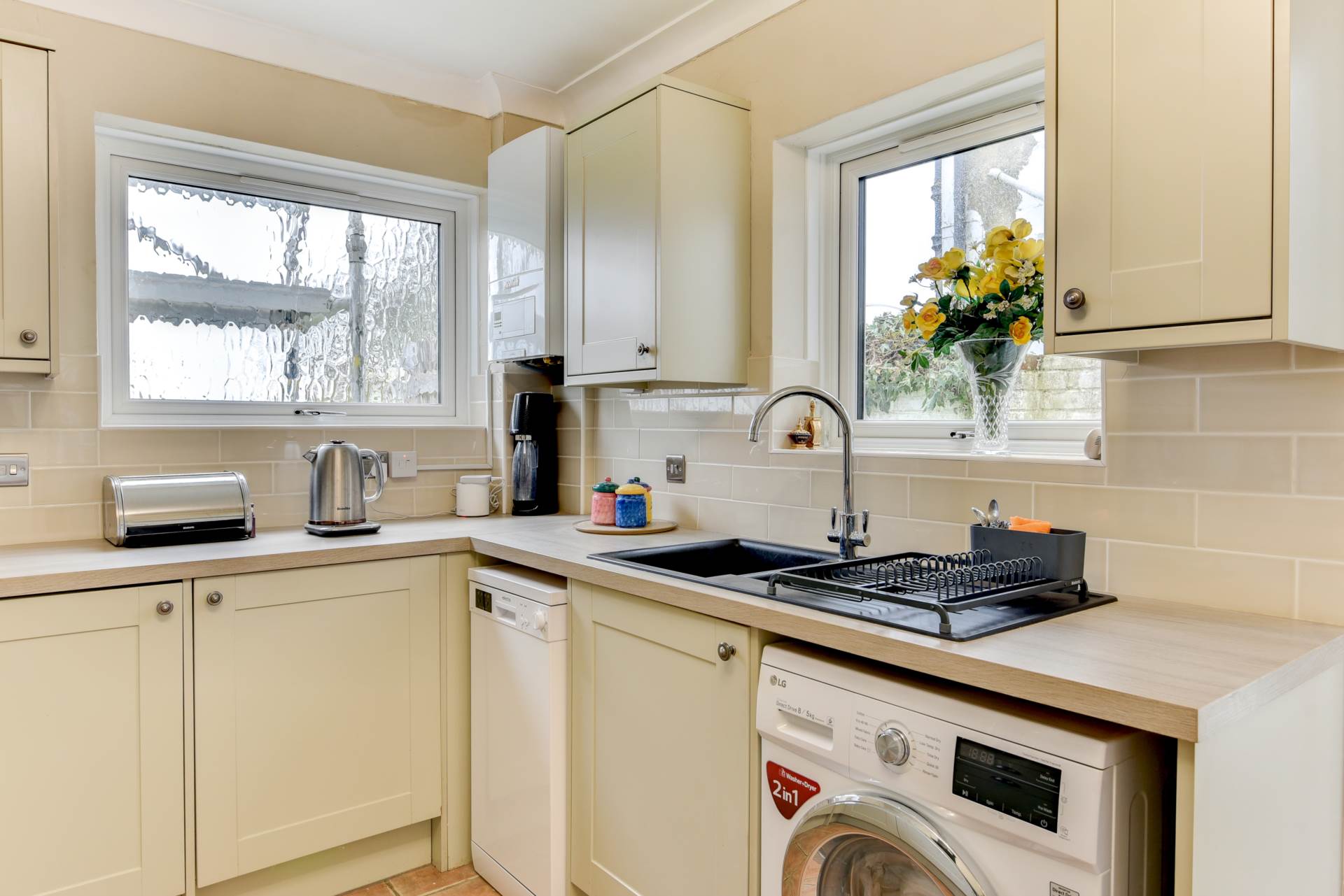 Southview Terrace, Lancing, Image 16