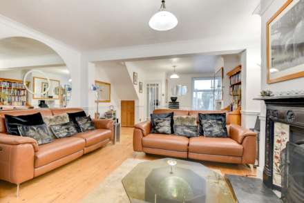 Southview Terrace, Lancing, Image 14