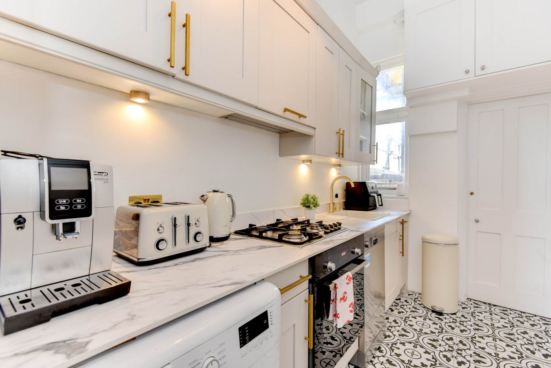 Medina Terrace, Hove, Image 5