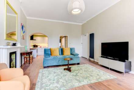 Crescent Court, Adelaide Crescent, Hove, Image 4