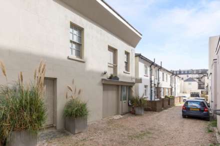 Alice Close, Hove, Image 21