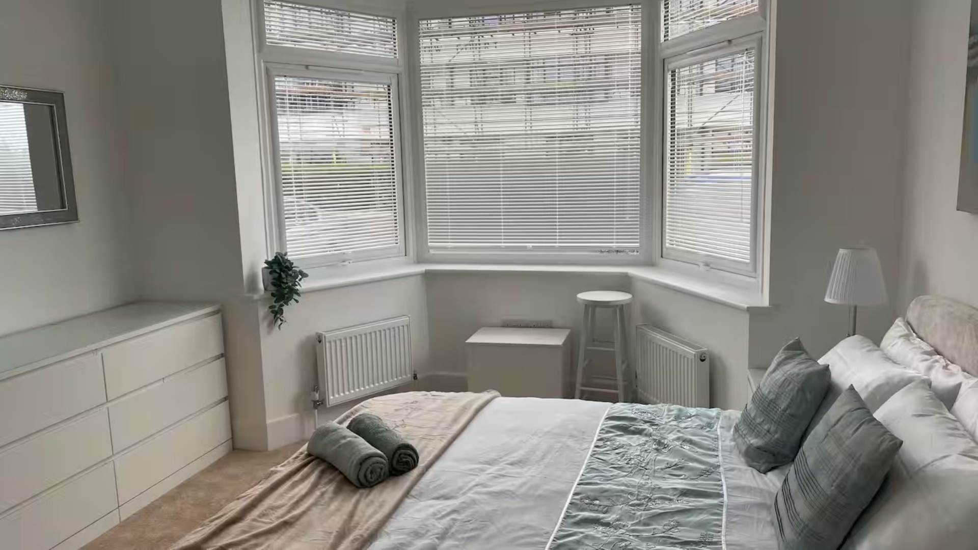 Brighton Road, Worthing, Image 16