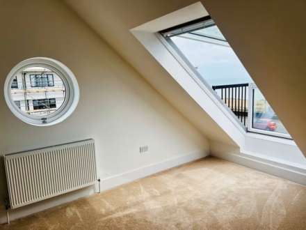 Brighton Road, Worthing, Image 18