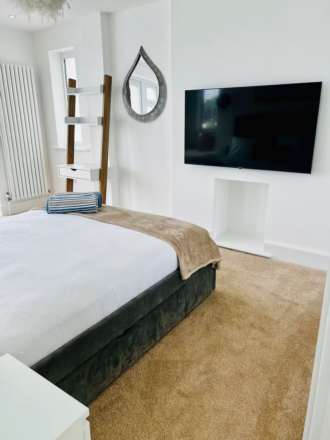 Brighton Road, Worthing, Image 21