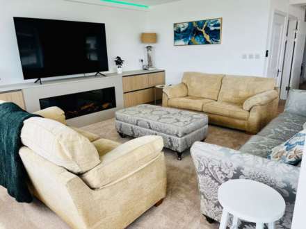 Brighton Road, Worthing, Image 34