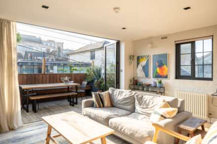 Upper Gardner Street, Brighton, Image 16