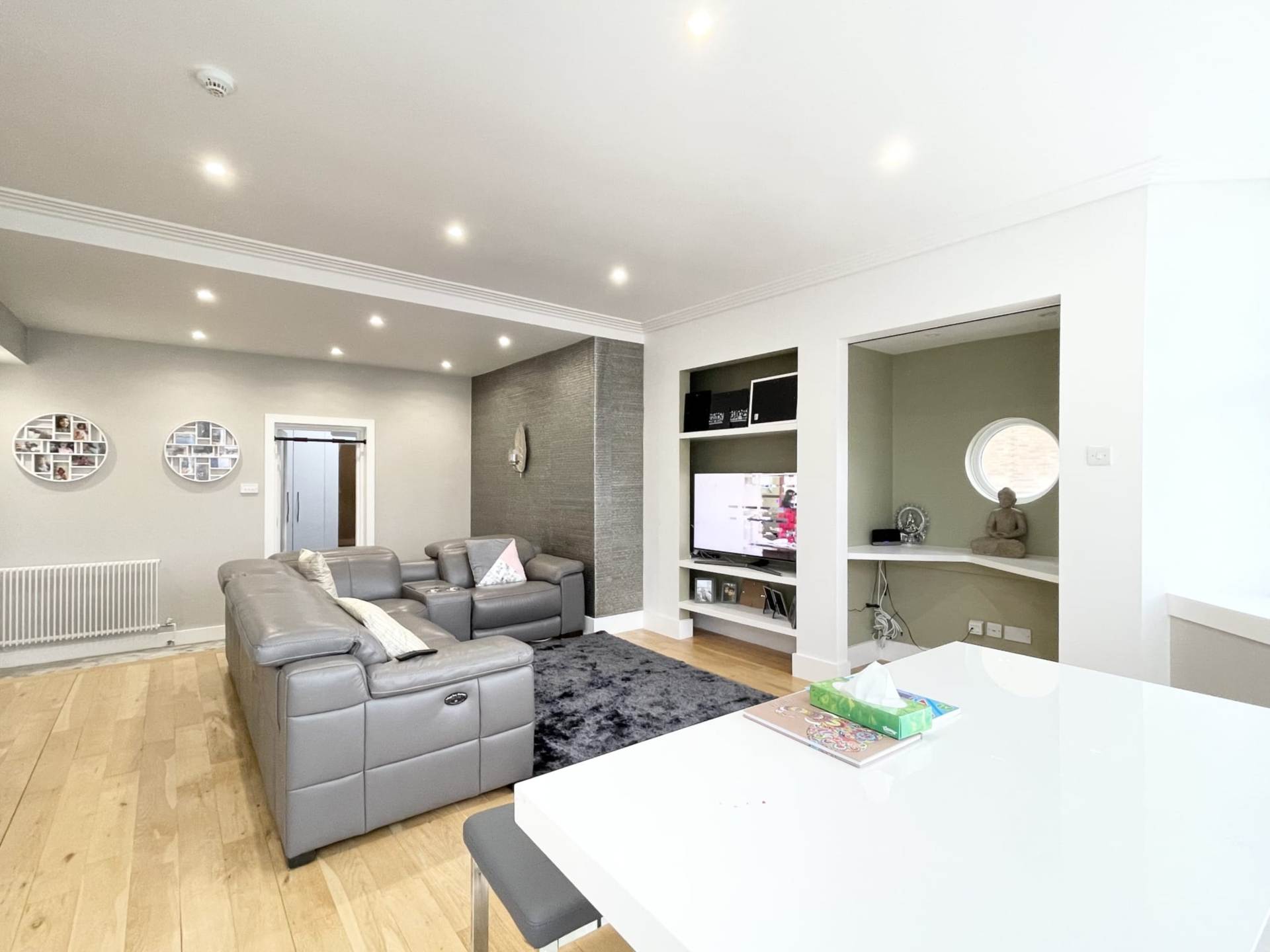 Grand Avenue, Hove, Image 11