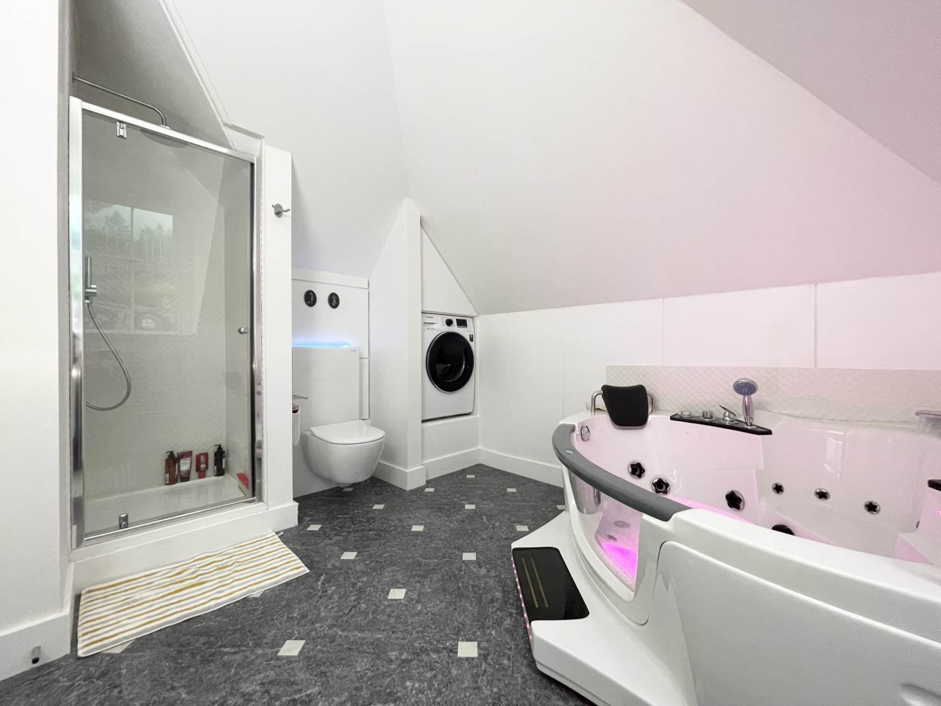 Grand Avenue, Hove, Image 12